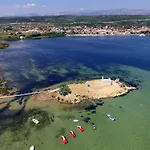 Seaside With A Swimming Pool Posedarje, Novigrad - 6162 شقة بوسيدارجي