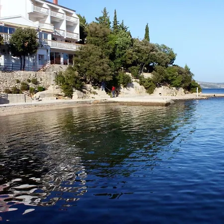 Seaside With A Swimming Pool Posedarje, Novigrad - 6162 Apartman