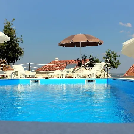 Apartament Seaside With A Swimming Pool Posedarje, Novigrad - 6162 *
