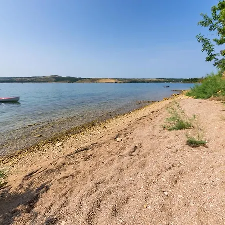 Seaside With A Swimming Pool Posedarje, Novigrad - 6162 Apartman *