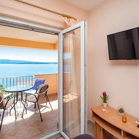 Apartman Seaside With A Swimming Pool Posedarje, Novigrad - 6162 *