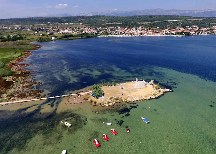 Seaside With A Swimming Pool Posedarje, Novigrad - 6162 公寓 珀塞达耶