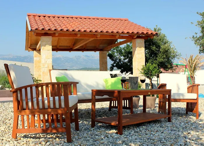 Seaside With A Swimming Pool Posedarje, Novigrad - 6162