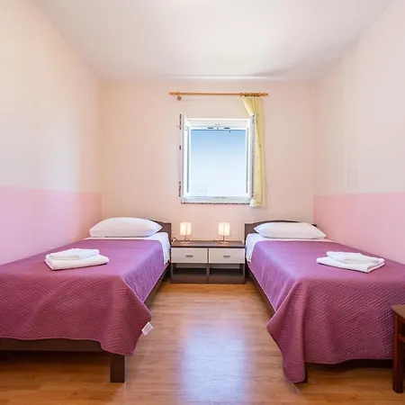 Апартаменты Seaside With A Swimming Pool Posedarje, Novigrad - 6162 *